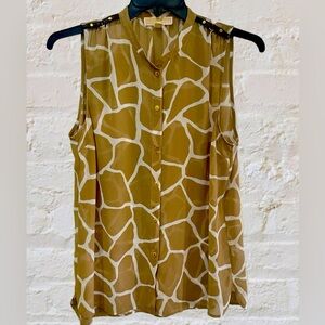 Michael Kors Giraffe print, Tan and White Blouse size L.